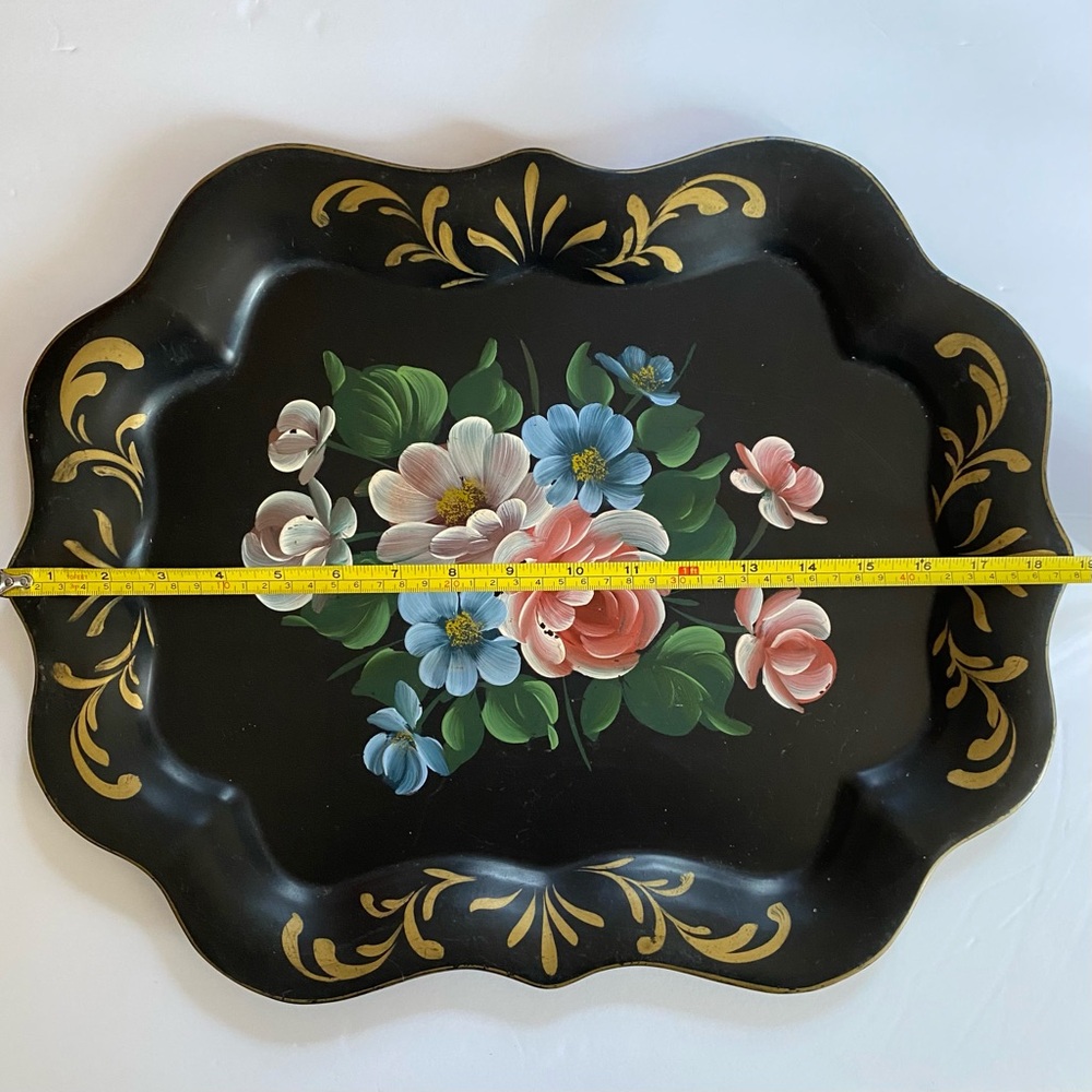 Vintage 1960s Tole Scallop Edge Metal Tray Flowers Roses - Picture 7 of 11